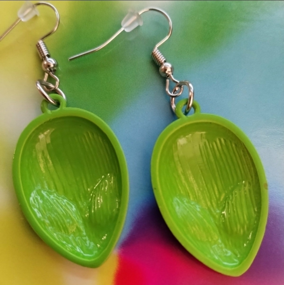 Handmade Metal Green Alien Earrings - Picture 4 of 5